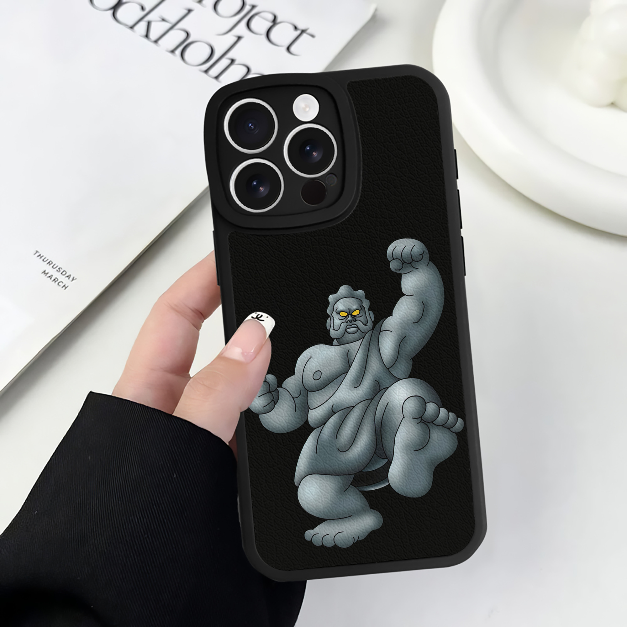 （画像用） ドラゴンクエスト Doragon Kuesuto Dragon Quest 【iPhone 16シリーズ対応】シリコンスマホケース（レザー調） 材質：シリコン